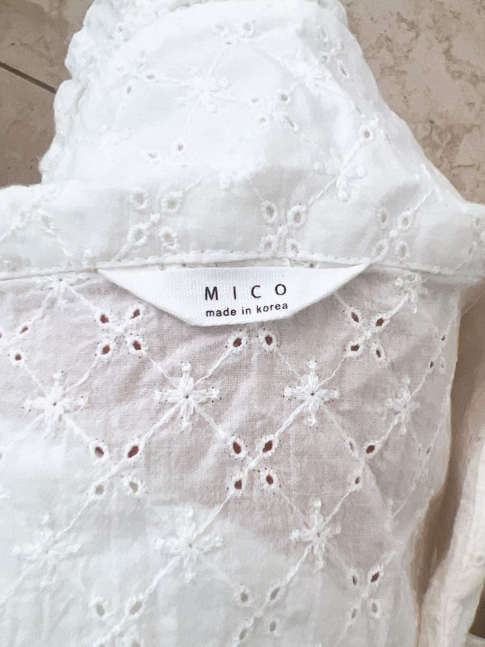 Free- blouse - Picture 2 of 2